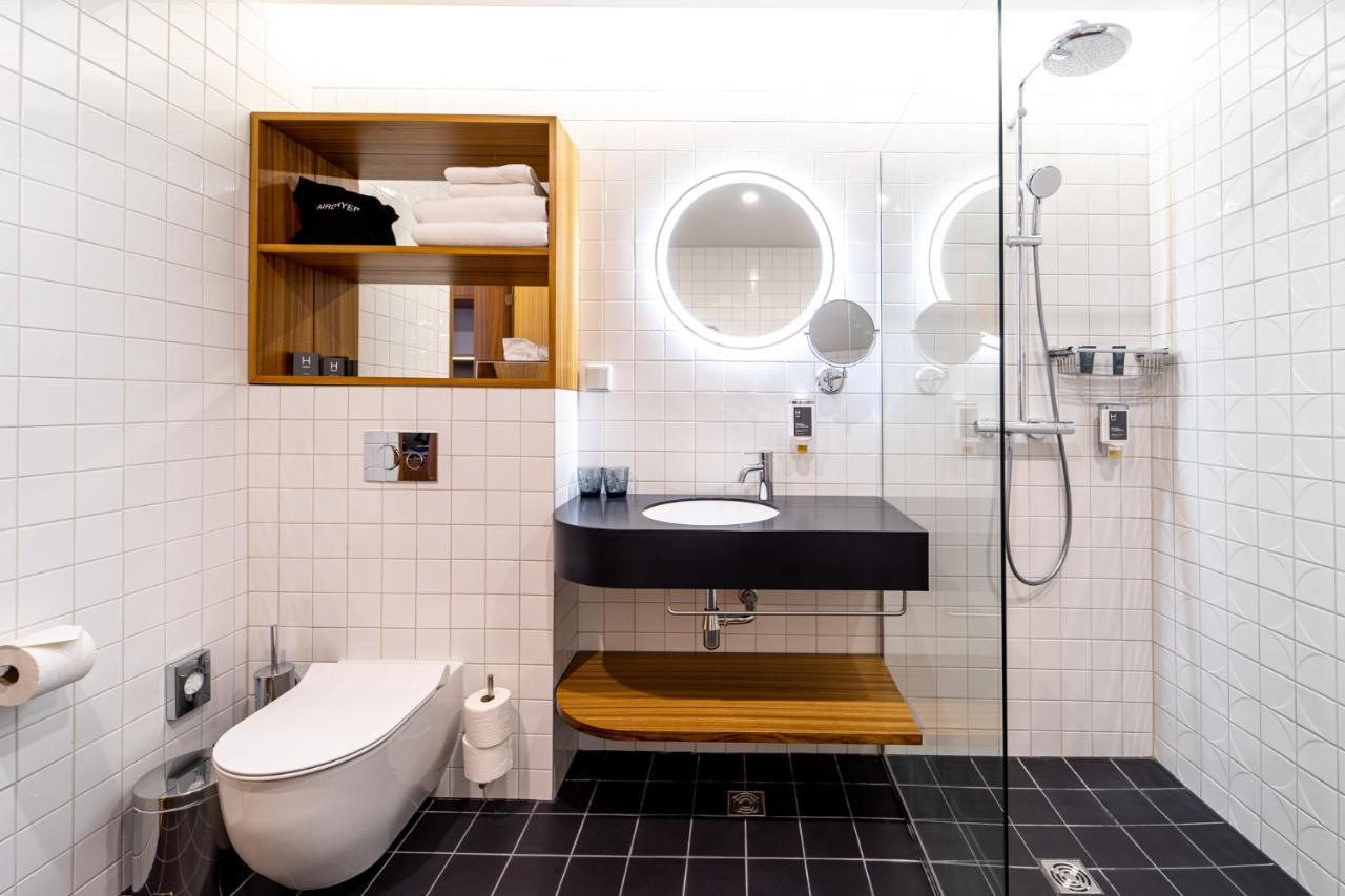 Hotell Hestia Kentmanni 4*